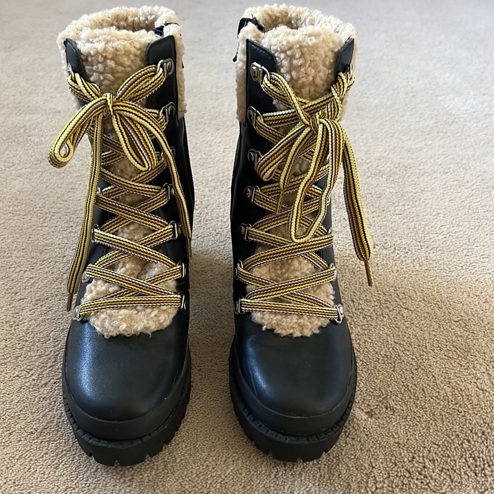 Steve Madden Booties - Picture 2 of 6